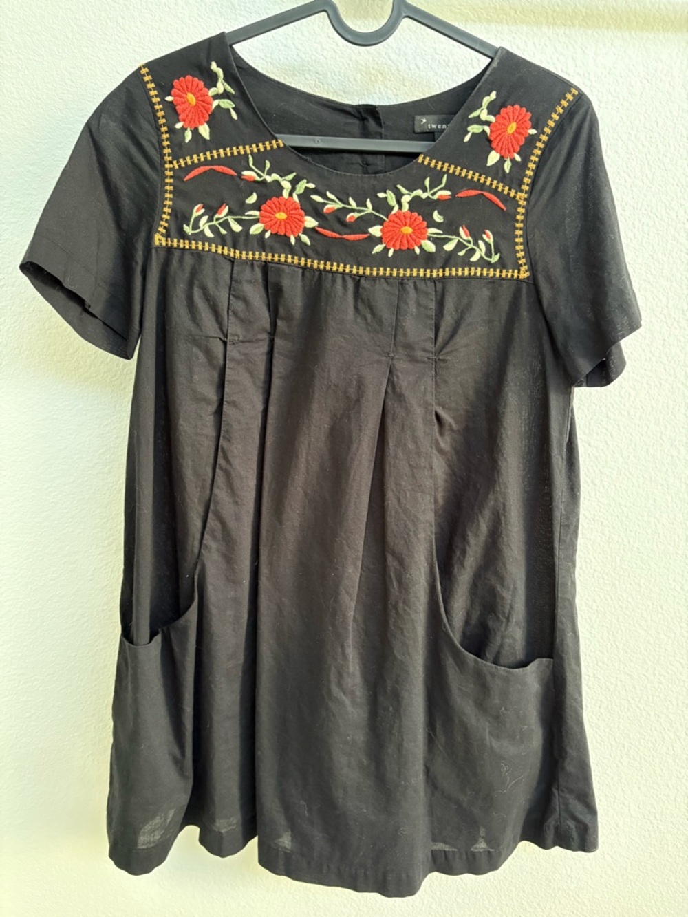 Forever 21 Black Tunic with Red & Green Floral Embroidery